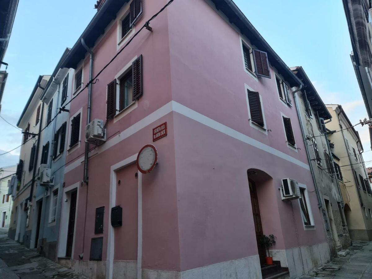 Apartment Izola Sukalo מראה חיצוני תמונה